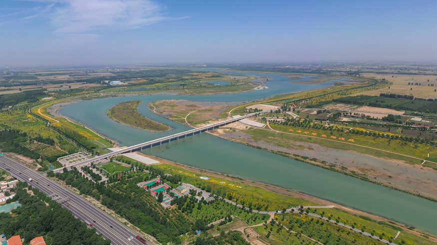 美新關(guān)稅致全球市場市值蒸發(fā)，歐盟反擊加劇貿(mào)易戰(zhàn)陰霾